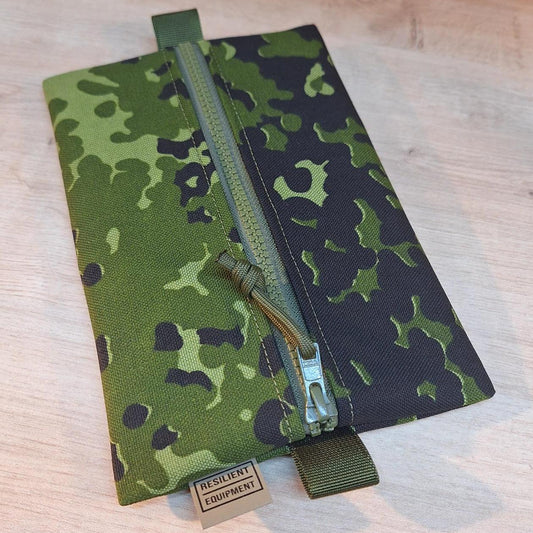 Danish M84 Camouflage Medium Centre Zip Pouch with Olive Zip